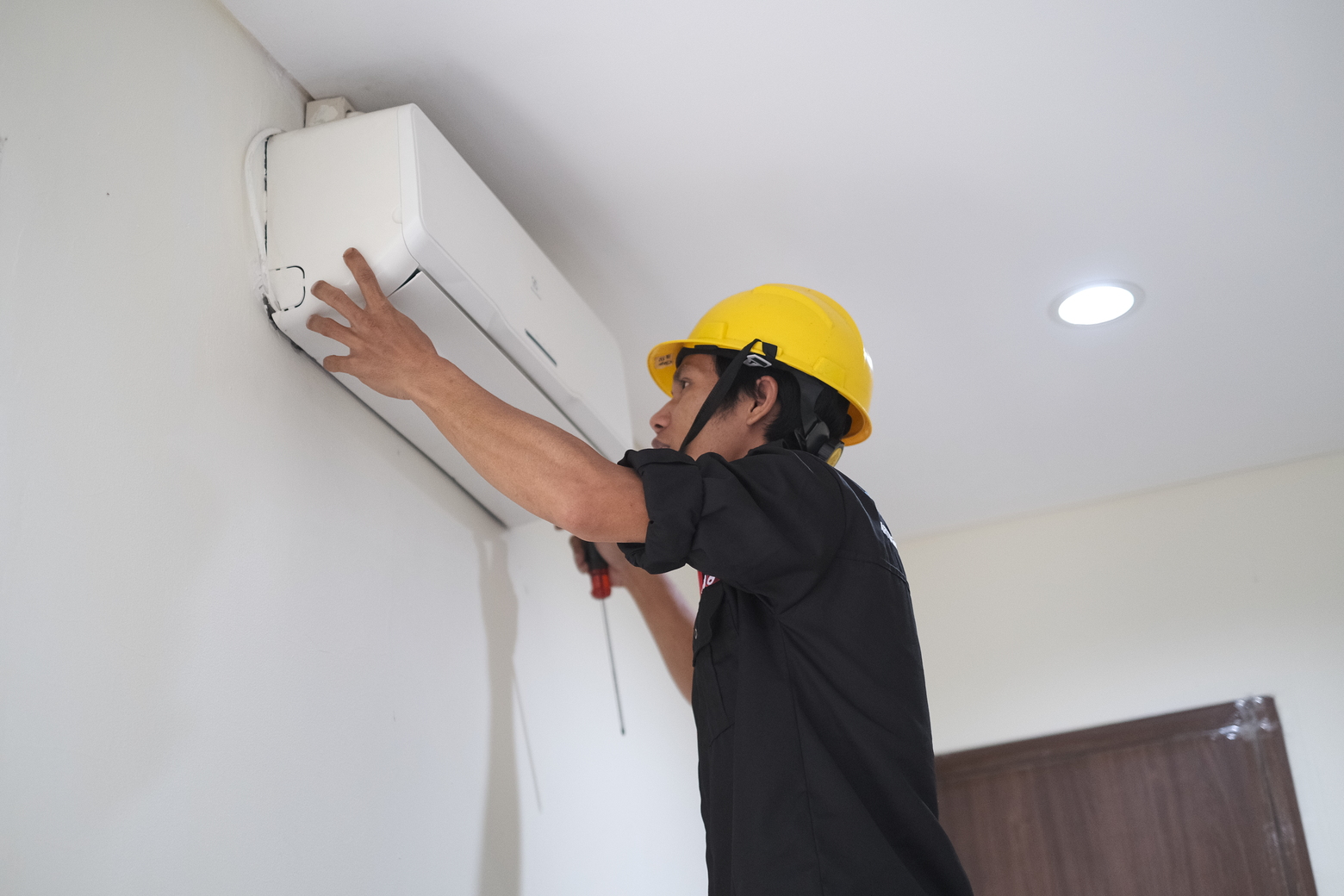 Solusi Praktis dan Efisien: Service AC di Rumah by Rumah Solusi Garut ( Rusol)